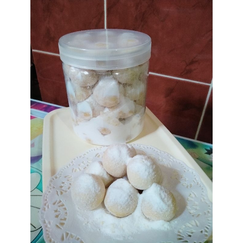 

HOMEMADE KUE PUTRI SALJU ATAU BOLA BOLA SALJU 350GR & 500GR