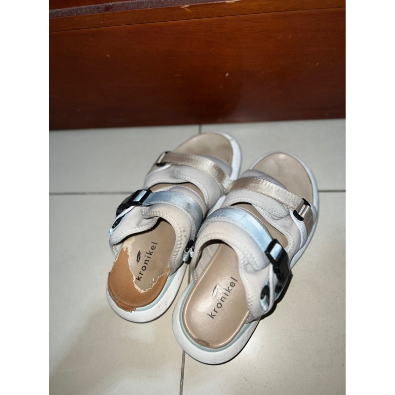 Kronikel sandal second