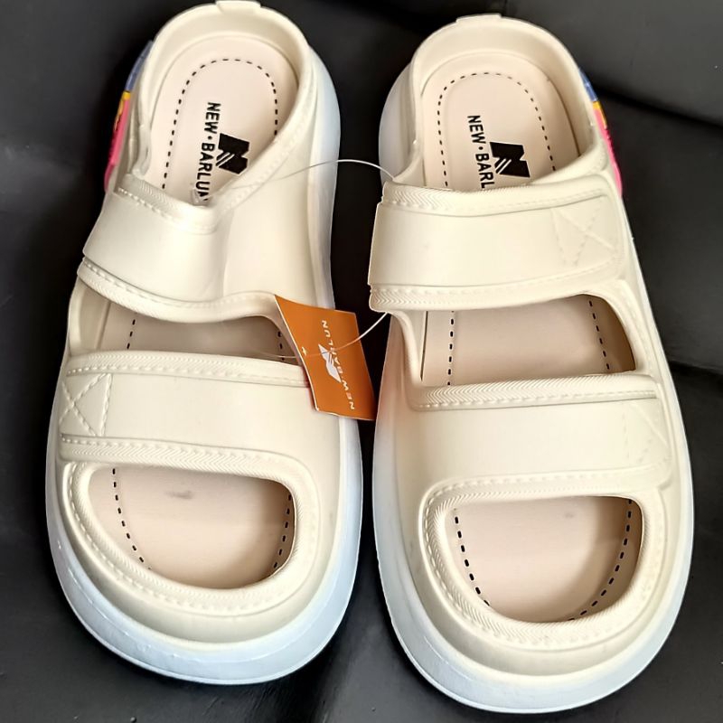 Sandal import perempuan terbaru Sandal ban 2 wanita Sandal karet trendy motif polos