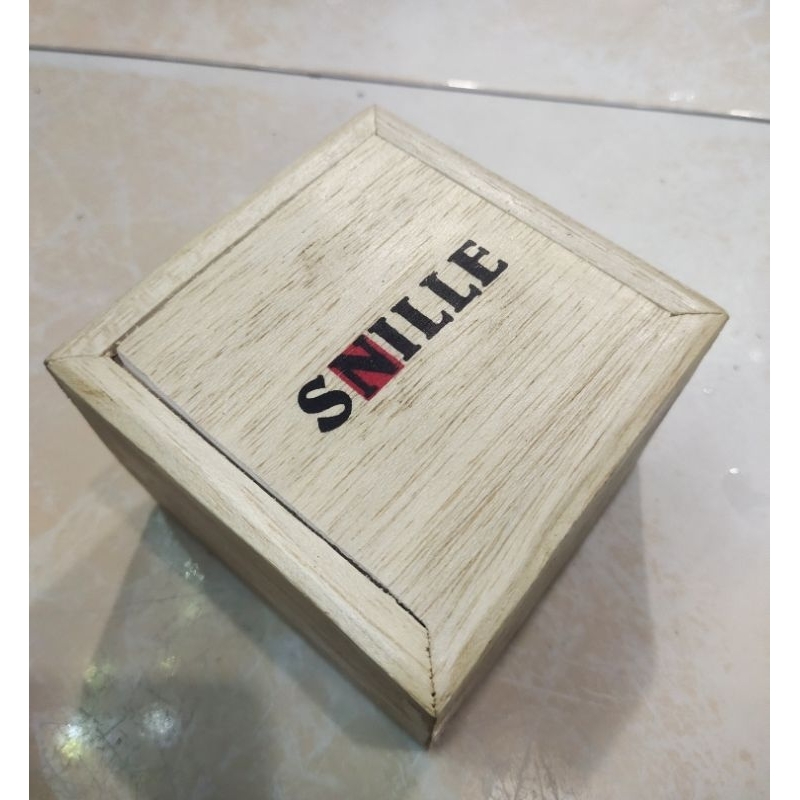 BOX JAM TANGAN SNILLE