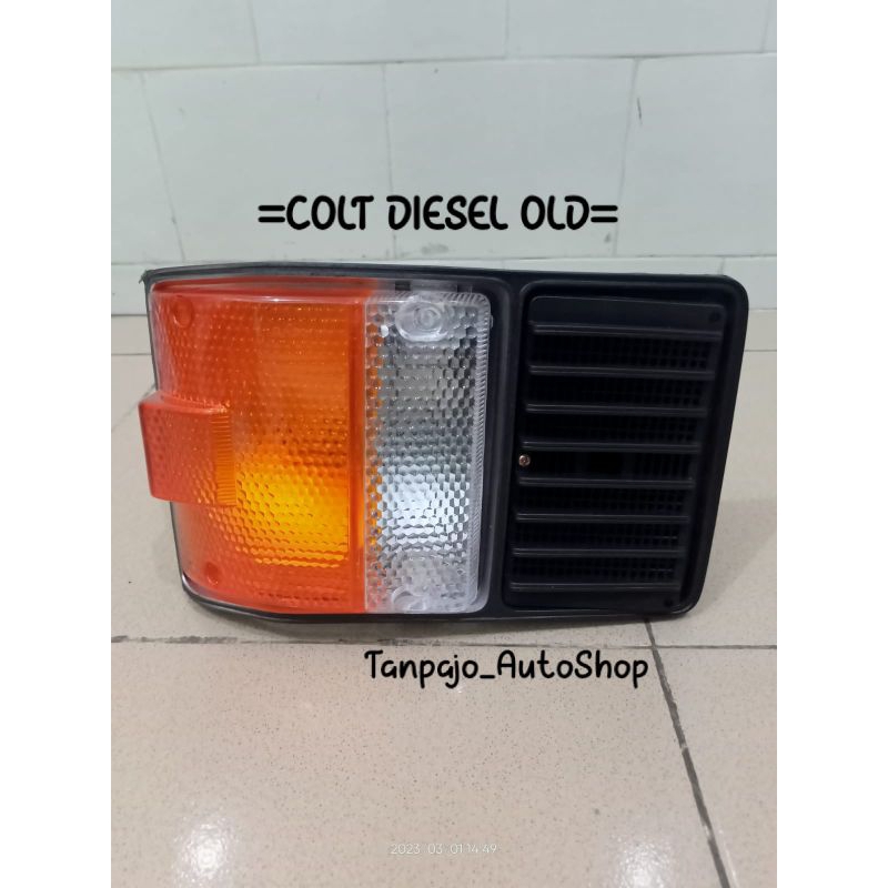 LAMPU SEN COLT DIESEL UMPLUNG