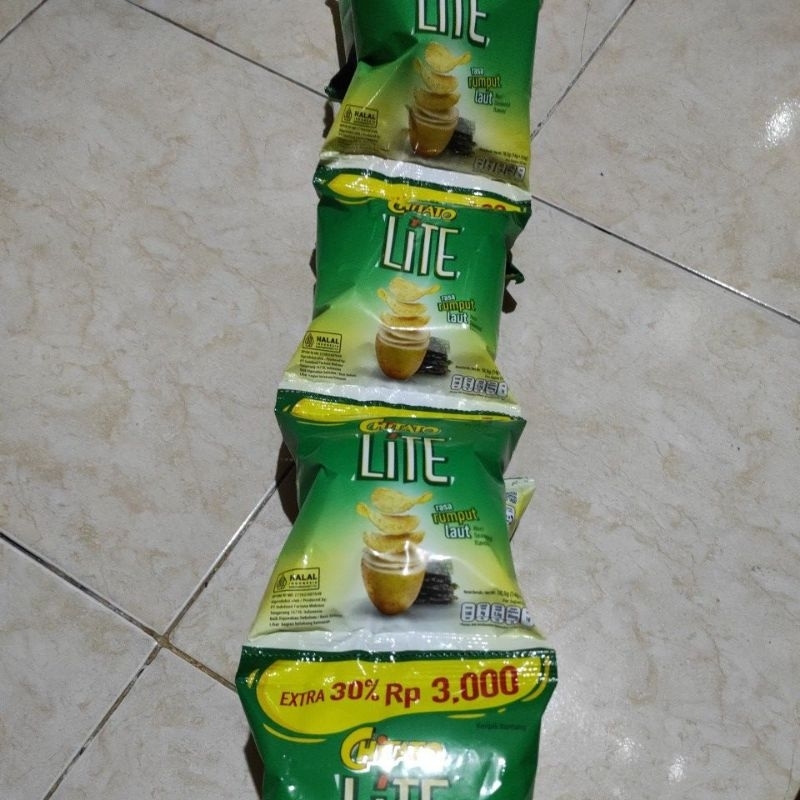 

Lays Rumput Laut CHITATO LITE RENCENG / Snack Lays Rumput Laut renceng isi 10@15gr+30%