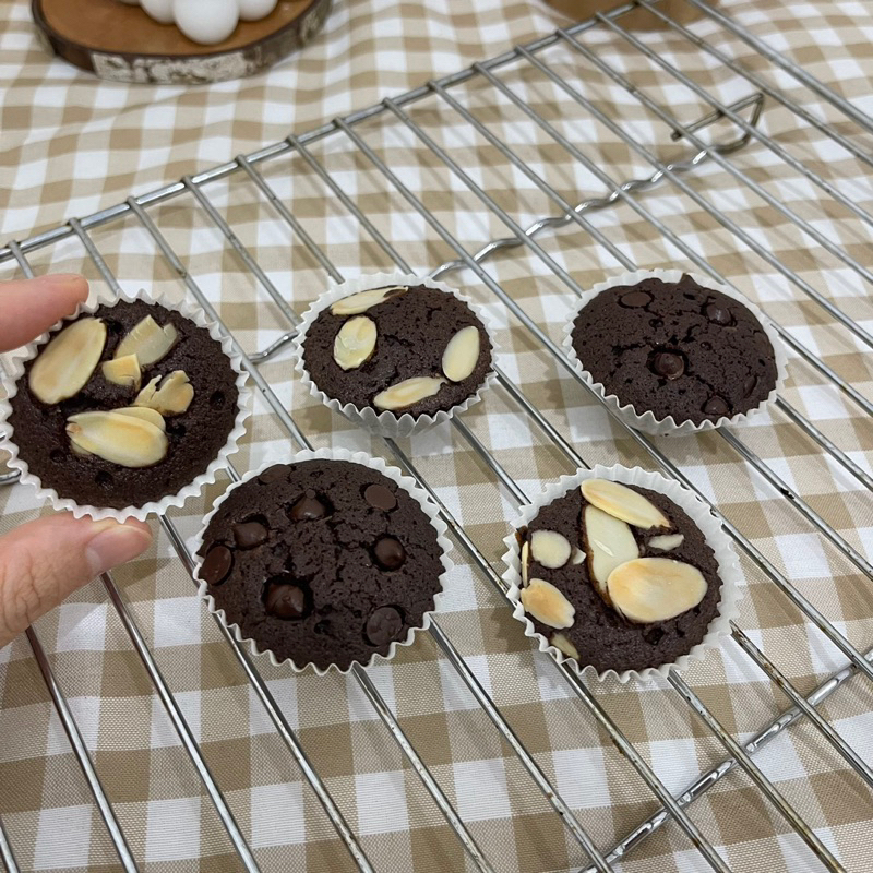 

Mini brownies cup almond/ chocochip