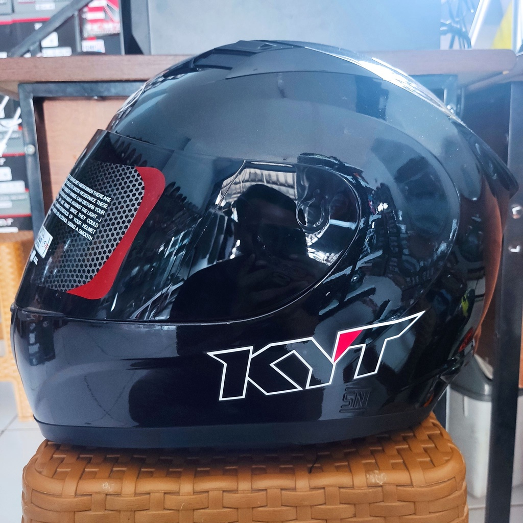 HELM KYT R10 SOLID BLACK GLOSSY FULL FACE KYT
