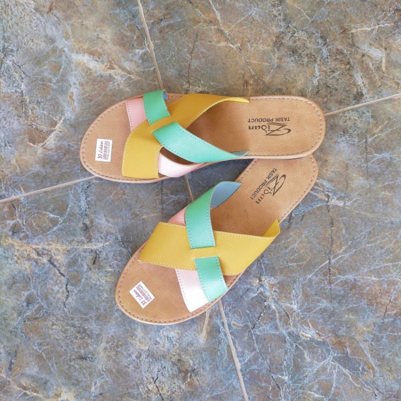 Sandal Kulit Wanita Papirut Sandal Kekinian Sandal Selop Flat SoL Karet