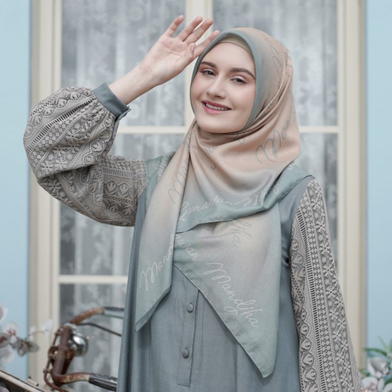 Hijab Mandjha Ivan Gunawan - Chic Monogram Green
