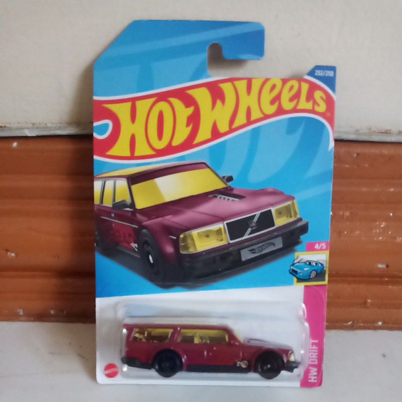 volvo 240 drift wagon hotwheels
