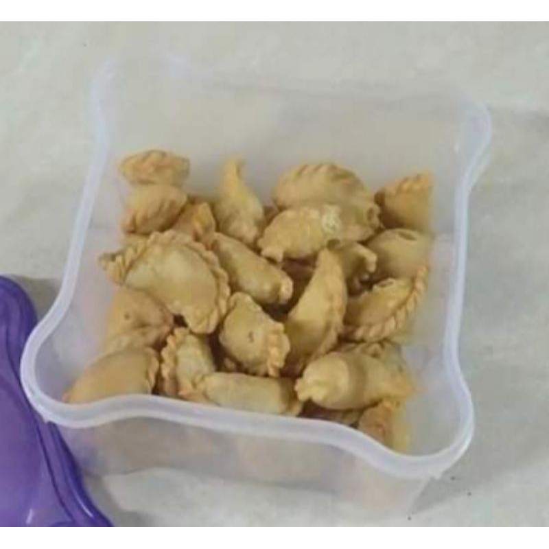 

Pastel mini kering gurih