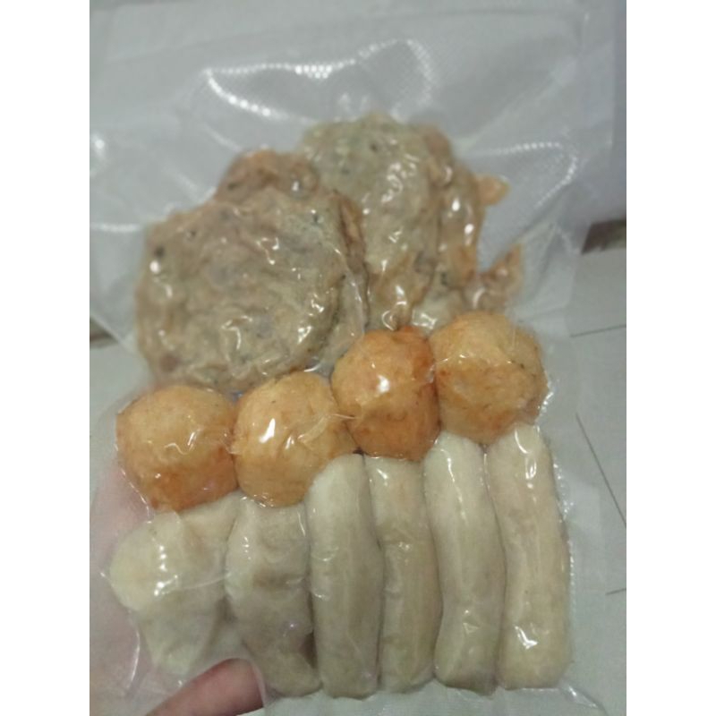 

pempek Palembang pake hemat isi 13