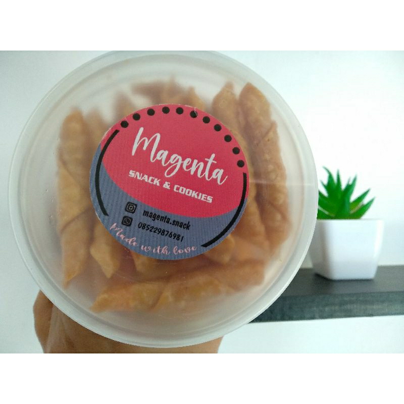 

KACANG SEMBUNYI TOPLES TABUNG 600 ML