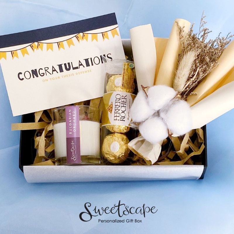 

Gift Box Package 11- Paket Hampers 11 - Kado Wisuda Sidang