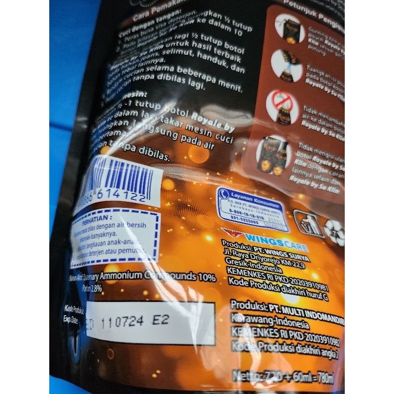 Royale pewangi baju 780 ml