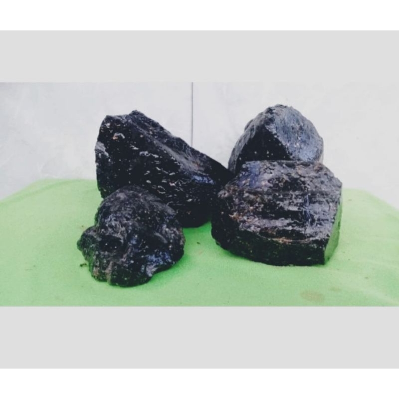 batu obsidian hitam aquascape