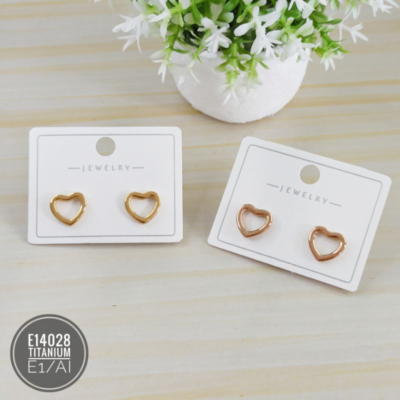 Anting Stud Titanium Love E14028