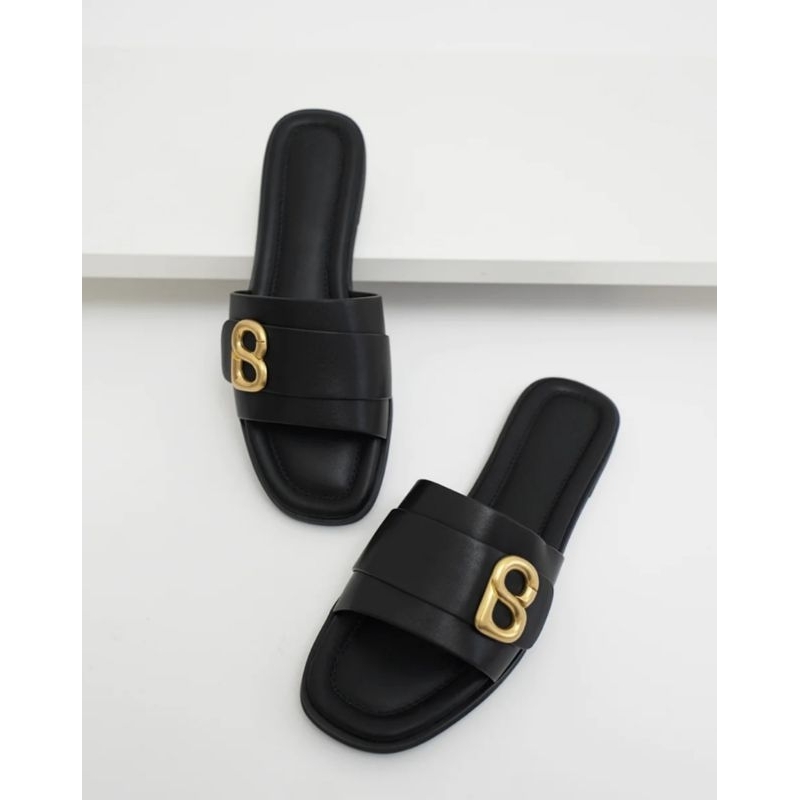 NEW As is item Fika Sandal Black Buttonscarves size 36 No Box