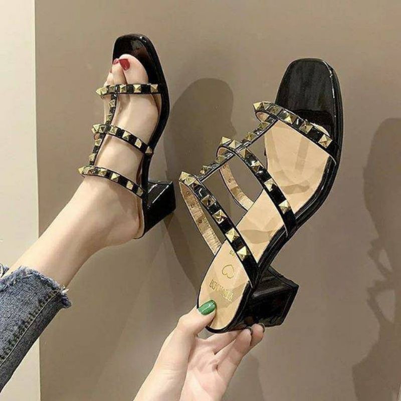 Sandal Heels Wanita Valentino Studed