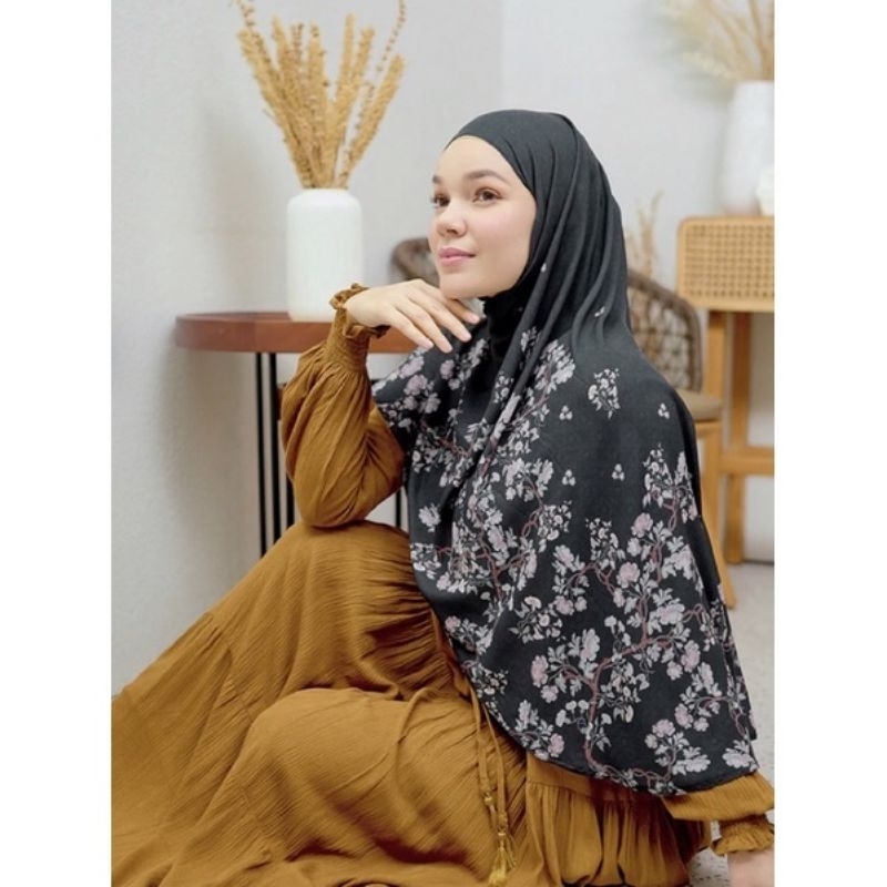 DOA - BAITI CALANTHA KHIMAR BLACK - REGULER (Deffect minor)