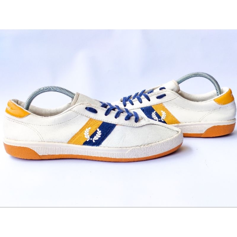 Sepatu Sneakers Fred Perry White Leather Original (Second) (Preloved)