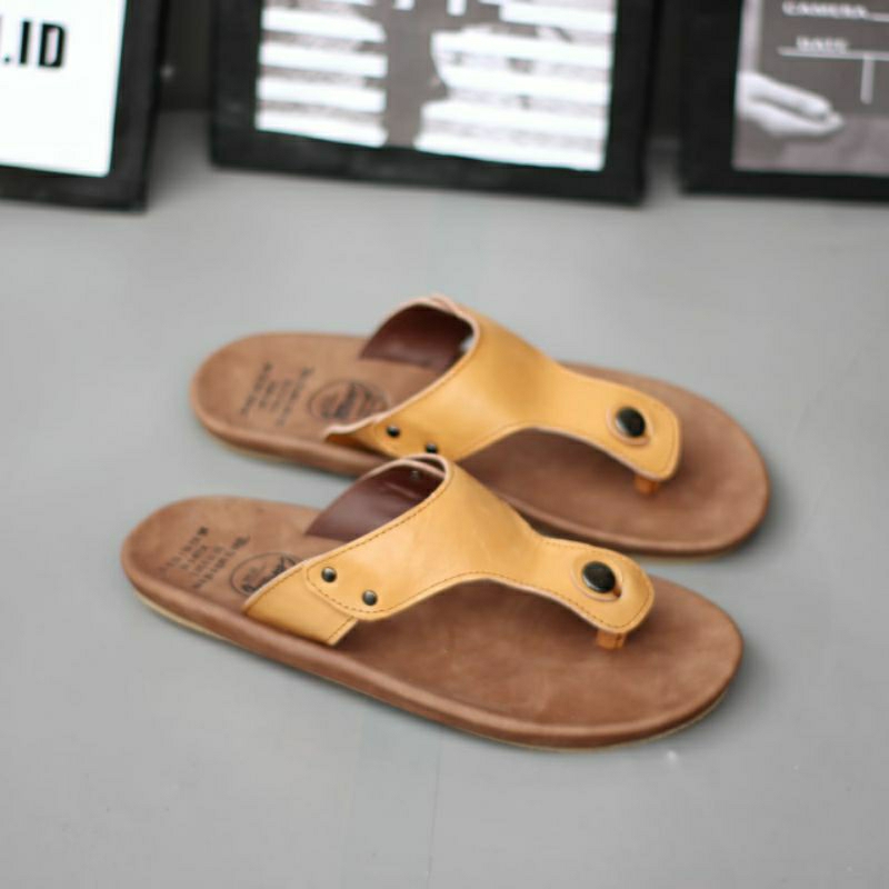 CEVANY CLOVER Tan (KULIT ASLI) Sandal Pria Kulit Asli Sendal Jepit Casual Santai Cowok