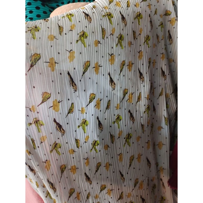 Bahan kain meteran Plisket motif 18Dk harga per 0,5 meter