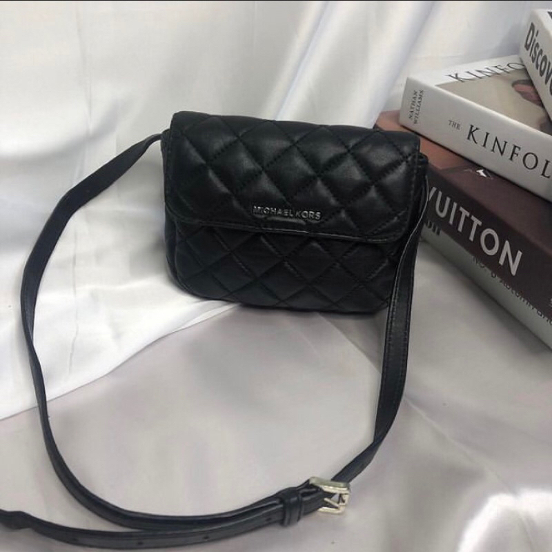 MK WB/ TAS PINGGANG KULIT ASLI PRELOVED