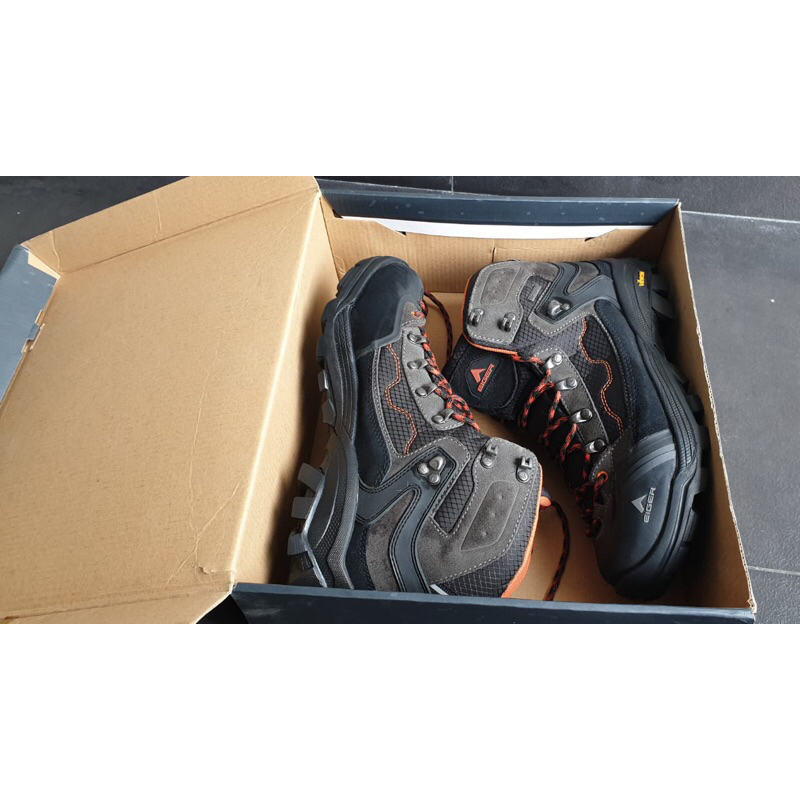 sepatu EIGER (second)