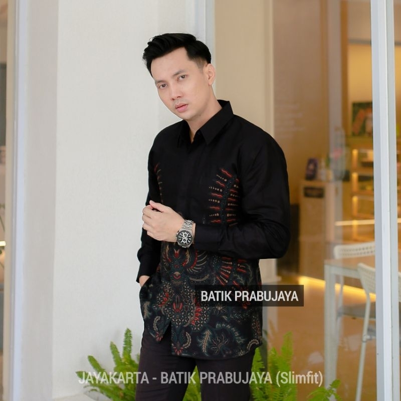 JAYAKARTA Kemeja Batik Pria Slimfit Modern Premium Lengan Panjang Terbaru - Baju Hem Batik Pria Hitam Tangan Panjang Cowok Kondangan Pesta Kerja