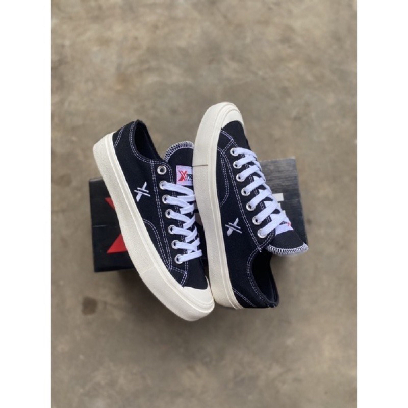 SEPATU SNEAKERS PRIA - SEPATU XPREME ETNIC LOW ORIGINAL