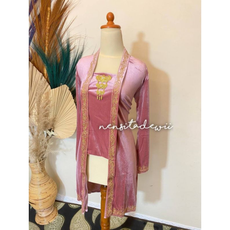 Kebaya Bordir Panjang, Model Kutubaru - Warna Rosegold