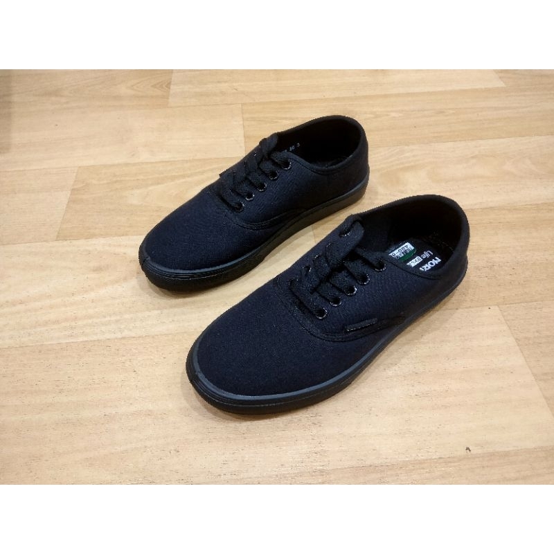 Sepatu Pria Casual/sekolah dari Bata Warna hitam bahan kain