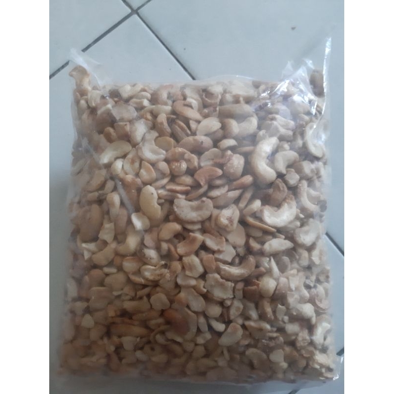 

kacang mete/kacang mede patahan