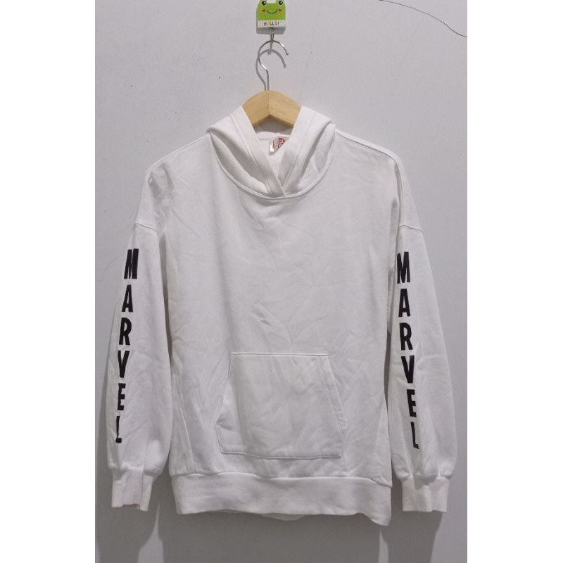 Uniqlo GU X Marvel spillout  hoodie zipper original bahan terbaik like new
