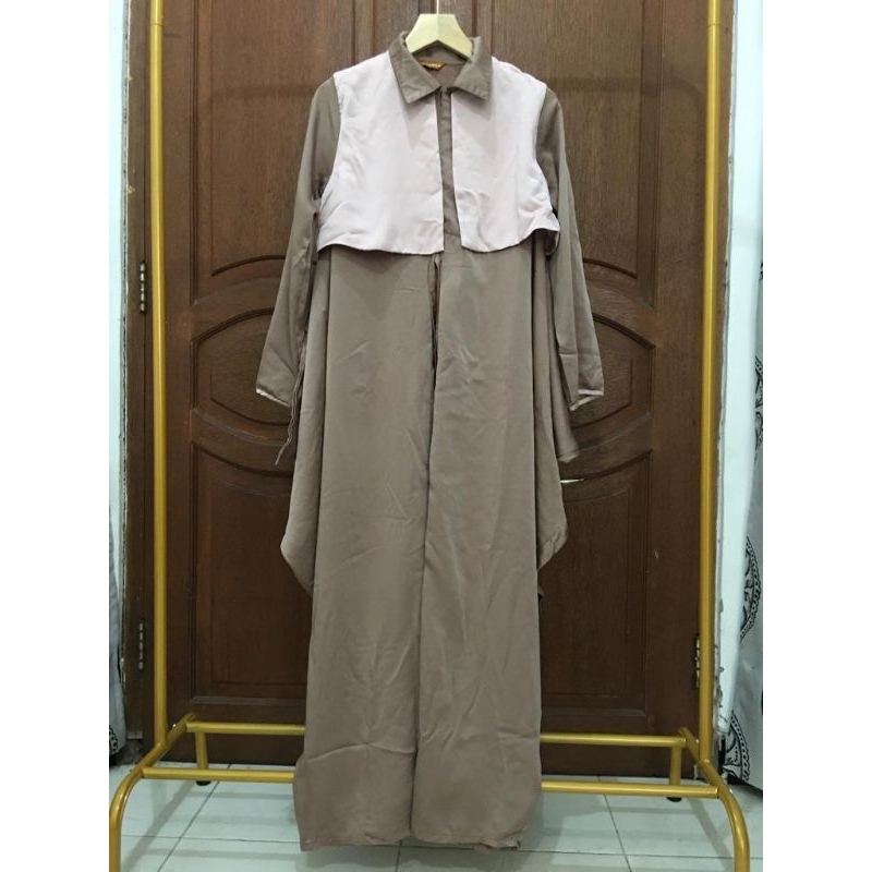 Gamis Nisabila Taupe (PRELOVED) / Gamis Lebaran