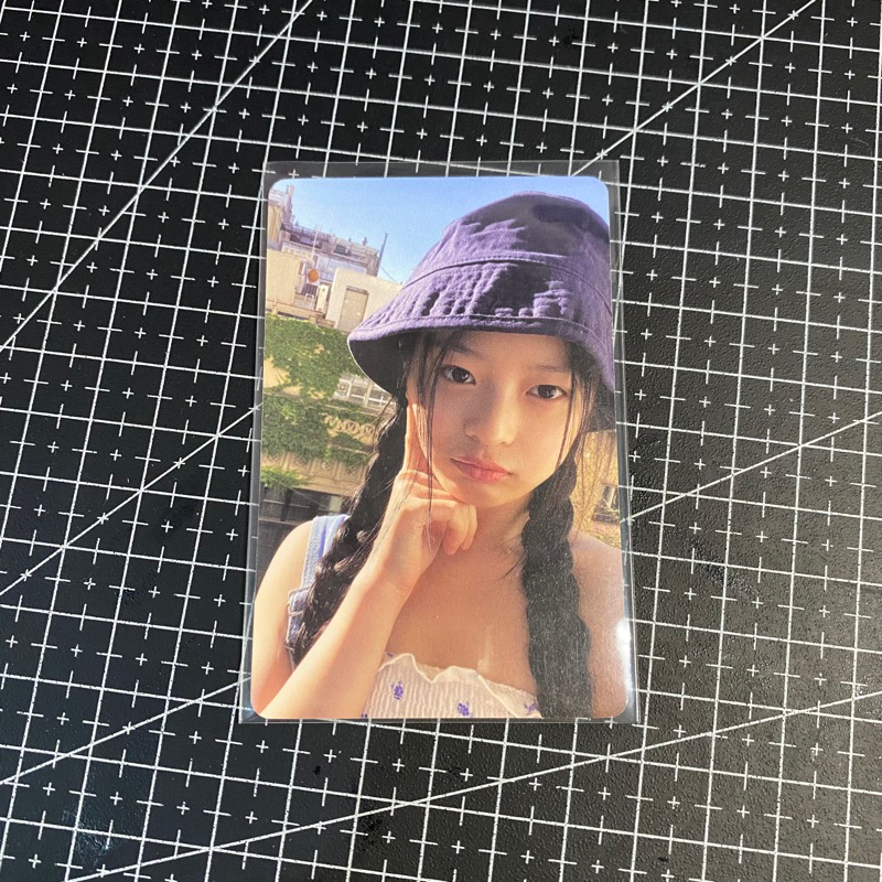 hanni bucket hat wv