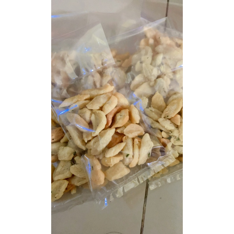 

kue bawang