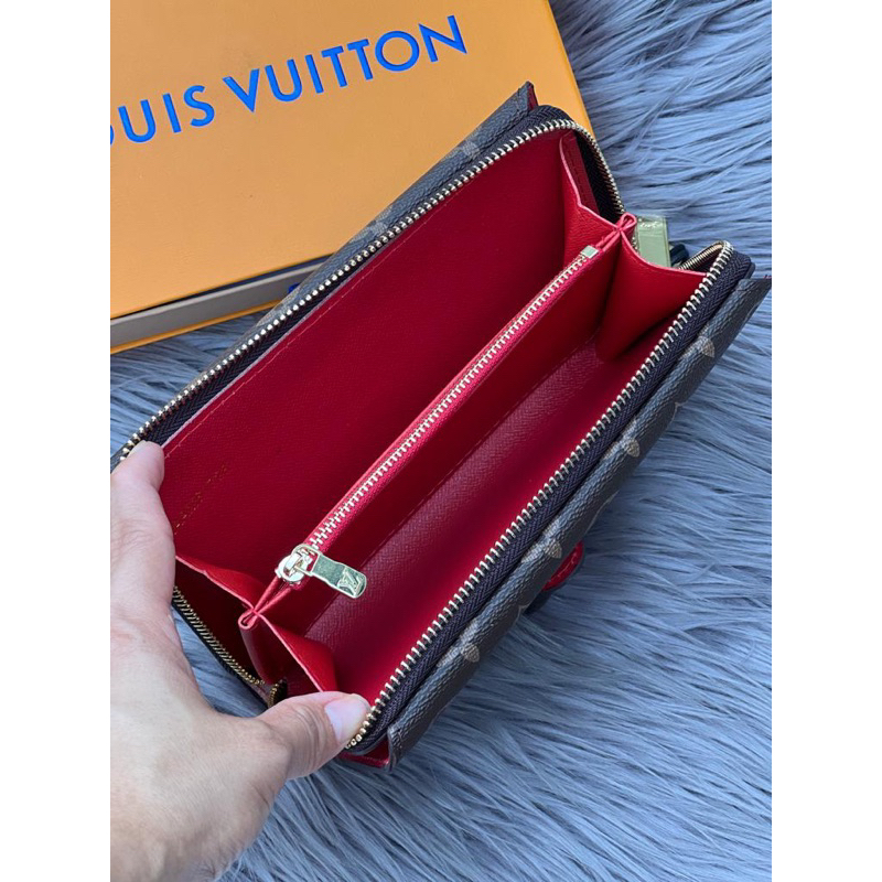 Dompet Lipat Panjang LV Kancing Freebox dan Free Tali Pendek Bahan Waterproof Kekinian