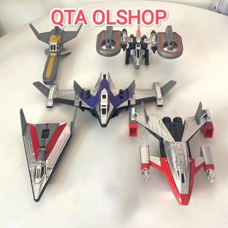 DX GUTS EAGLE SUPER GUTS ULTRAMAN DYNA RECAST MAINAN PESAWAT TEMPUR SERI ULTRAMAN