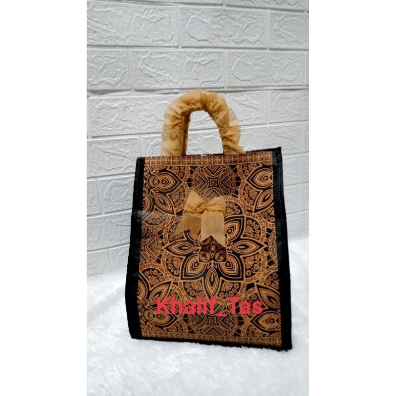 

TAS PITA BATIK PITA KOTAK