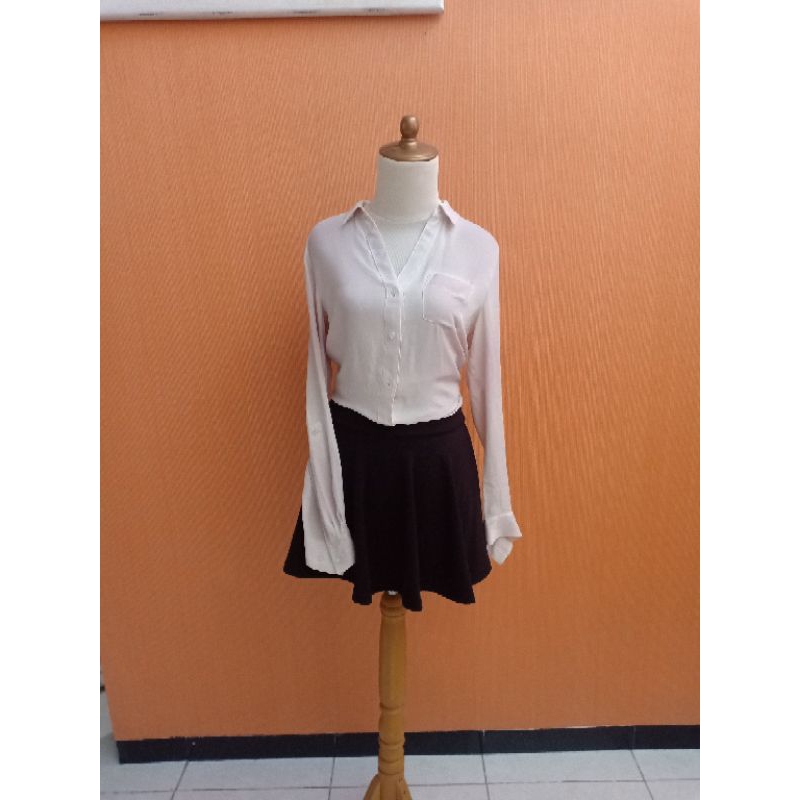 atasan kemeja wanita putih THE LIMITED ASHTON cewek M lengan panjang L kerja kantor kuliah