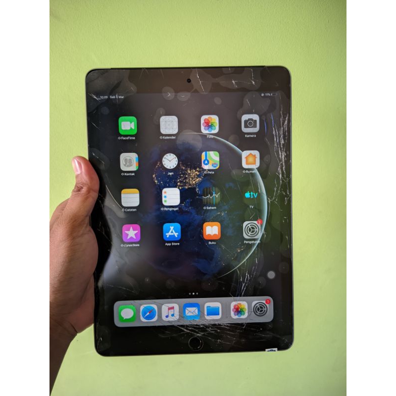 IPad Air 2 internal 16gb minus touchscreen