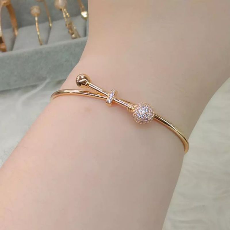 La Vienne - Gelang Bangle Titanium Wanita - Arisha