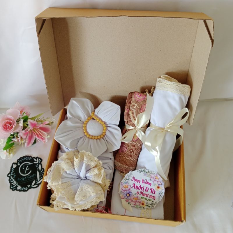 Seperangkat alat sholat | mukena mahar | Paket mukena seserahan | Kado hampers