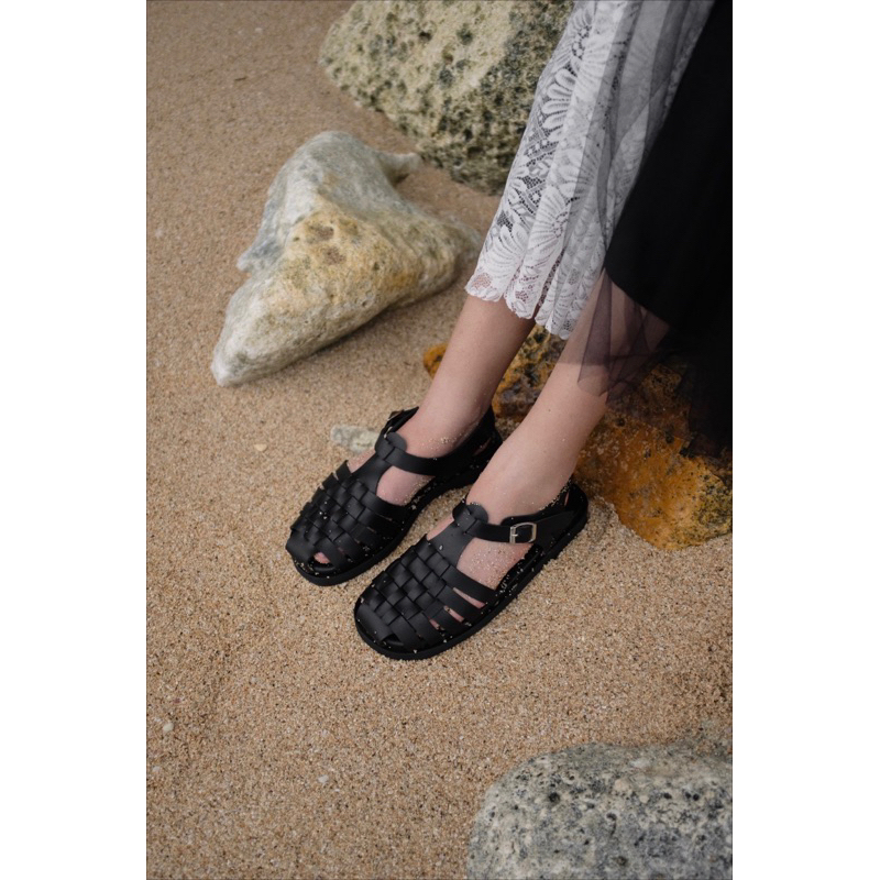 EASTMOUNTSIDE Melina Black - Sepatu Sandal Wanita