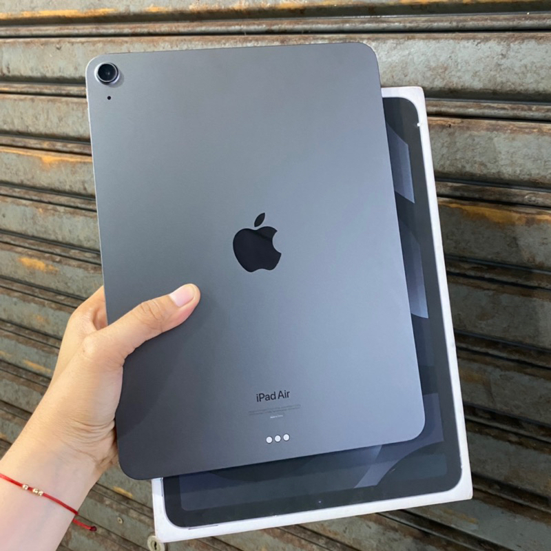 Ipad Air 5 256gb Second bekas pakai IBOX garansi on sampai oktober