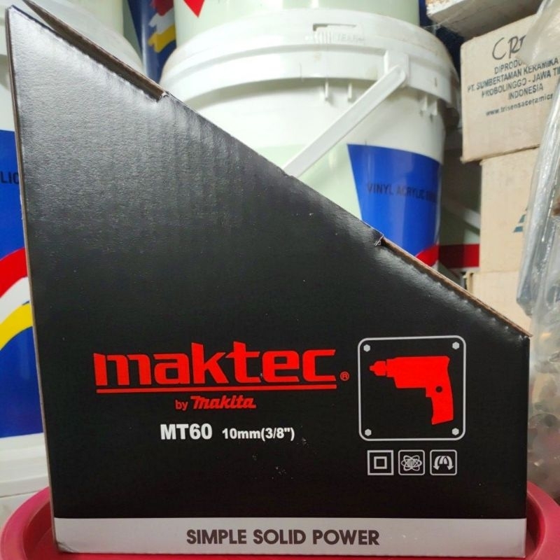 MAKTEC  MT60 / bor tangan maktec
