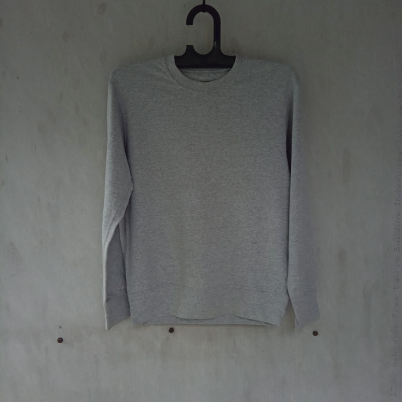 crewneck / sweater UNIQLO second
