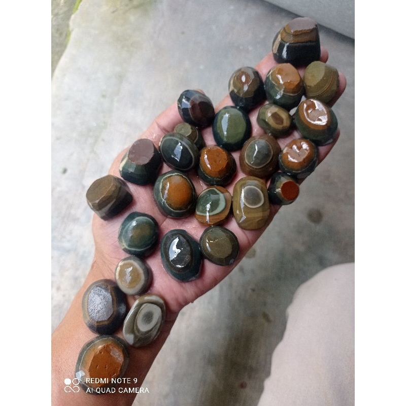 bahan /rough pola kasar batu akik pasteling lain bacan pancawarna phyrus dan kalimaya