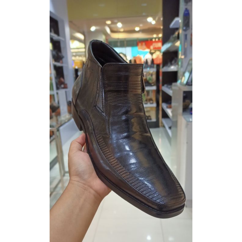 Sepatu boot pierre cardin(New)