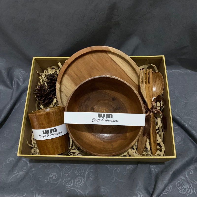 

Hampers/wmcraft.hampers/kado/sovenir/piringkayu/mangkokkayu/gelaskayu/sendok