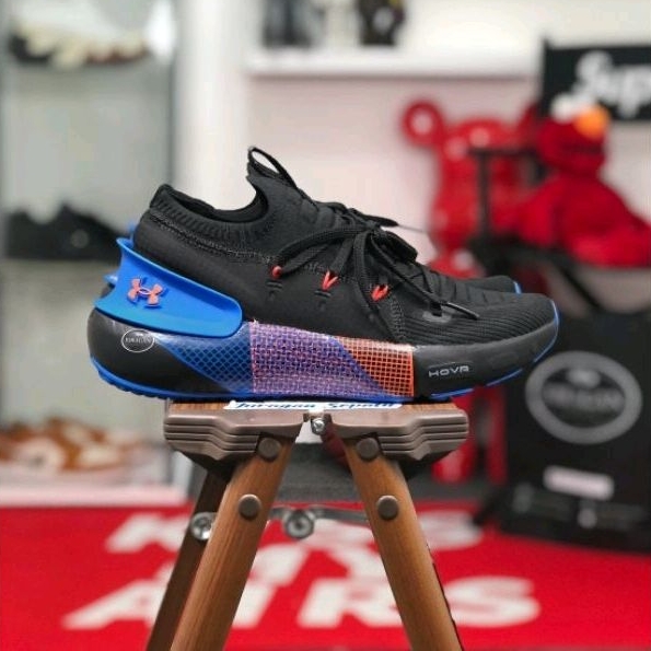 Under Armour HOVR Phantom 3